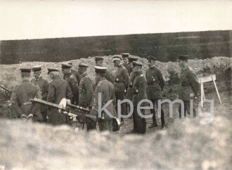 Fliegerei 1.Weltkrieg, 38 Fotos eines Angehörigen der Jagdstaffel 43 des Fliegerbatallions 4, Stationiert in Frankreich Nahe Metz 1917 und 18. Größe der Fotos meist 8,5 x 11 bzw. 9 x 14cm.