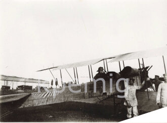 Fliegerei 1.Weltkrieg, 38 Fotos eines Angehörigen der Jagdstaffel 43 des Fliegerbatallions 4, Stationiert in Frankreich Nahe Metz 1917 und 18. Größe der Fotos meist 8,5 x 11 bzw. 9 x 14cm.