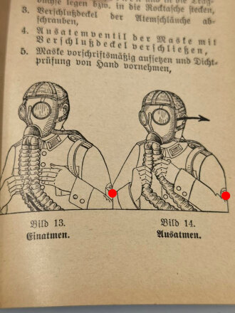 Feuerwehr III.Reich " Ausbildungsvorschrift für den Feuerwehrdienst II.teil: Der Gasschutzdienst" Berlin 1939 mit 111 Seiten