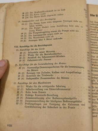 "Tragkraftspritze einsatzbereit !" Betriebs Ratgeber für Tragkraftspritzen von 1943 mit 174 Seiten. Gerfne gelesen und zum Teil mit vermerken versehen, 1 Seite lose