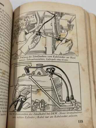 "Tragkraftspritze einsatzbereit !" Betriebs Ratgeber für Tragkraftspritzen von 1943 mit 174 Seiten. Gerfne gelesen und zum Teil mit vermerken versehen, 1 Seite lose