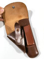 Pistolentasche, braunes Leder, vermutlich aus der Zeit des 2.Weltkrieg. Sehr guter Zustand, Gesamthöhe 18cm