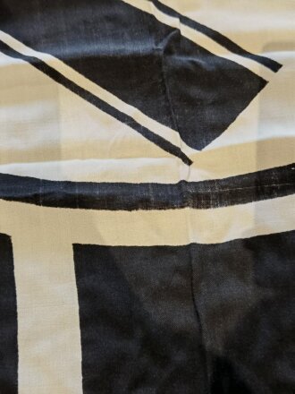 Kriegsmarine Reichskriegsflagge 200 x 335cm. Diverse defekte, Farbfrisch