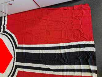 Kriegsmarine Reichskriegsflagge 200 x 335cm. Diverse defekte, Farbfrisch