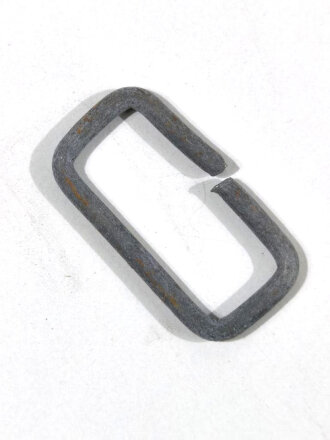 Metallbeschlag Wehrmacht aus Eisen, feldgrau lackiert. Breite 23 mm, sie erhalten zehn ( 10  ) Stück