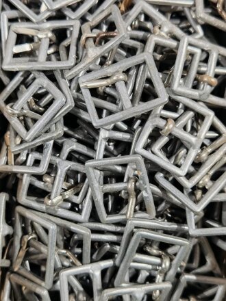 Metallbeschlag aus Leichtmetall. Breite 24 mm, sie...