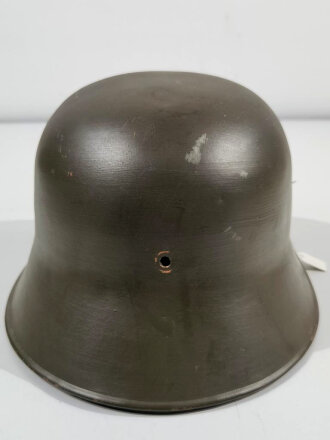 Stahlhelm Glocke in Stil des 1.Weltkrieg, ich glaube zu wissen das es sich um österreichische Gendarmerie handelt. Vermutlich überlackiertes Stück