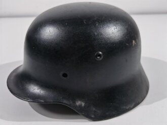 Stahlhelm Glocke Wehrmacht Modell 1935, ET64. Nach dem...