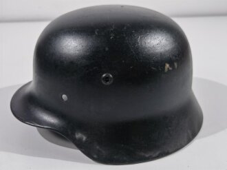 Stahlhelm Glocke Wehrmacht Modell 1935, ET64. Nach dem Krieg schwarz lackiert