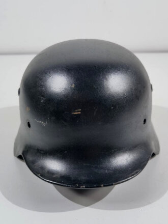 Stahlhelm Glocke Wehrmacht Modell 1935, ET64. Nach dem Krieg schwarz lackiert