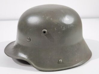 Stahlhelm im Stil des 1.Weltkrieg, ich gehe davon aus ,...