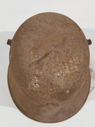 Stahlhelm frühe Wehrmacht . Ungereinigter Scheunenfund