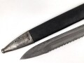 Preussen, Seitengewehr Modell 98/02, Kammerstück mit  Sägerücken, Lederscheide mit Truppenstempel R.P.I.2.185 , Herstellermarke Erfurt