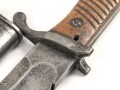 Preussen, Seitengewehr Modell 98/02, Kammerstück mit  Sägerücken, Lederscheide mit Truppenstempel R.P.I.2.185 , Herstellermarke Erfurt