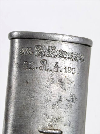 Preussen, Seitengewehr Modell 71/84, Kammerstück von 1888,  Herstellermarke Weyersberg,Kirschbaum Solingen , Abnahmestempel auf allen Metallteilen, Verschiedene Truppenstempel auf Scheide und Parierstange