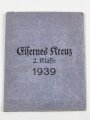 Eisernes Kreuz 2. Klasse 1939 mit Hersteller 52 im Bandring für " Gottlieb & Wagner, Idar Oberstein " extrem selten in diesem Zustand zu finden / Hakenkreuz mit voller Schwärzung. Mit zugehöriger Tüte