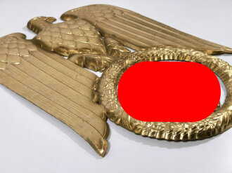 Grosser Parteiadler für Saalschmuck. Lackierte Pappe, Rückseitig mit Holzstreifen verstärkt, Maße 68 x 50cm