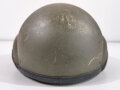 Großbritannien,"Combat Vehicle Crewman’s” Helmet, well used