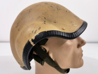 Großbritannien,"Combat Vehicle Crewman’s” Helmet, well used