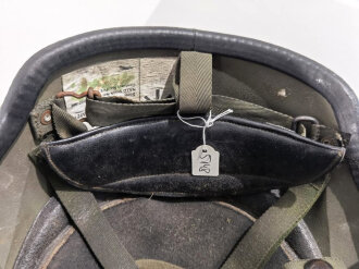 Großbritannien,"Combat Vehicle Crewman’s” Helmet, well used