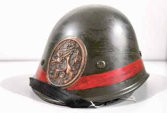 Niederlande , Stahlhelm M34. Nach dem 2.Weltkrieg so...