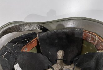 Niederlande , Stahlhelm M34. Nach dem 2.Weltkrieg so verwendetes Modell