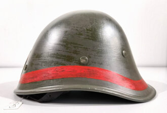 Niederlande , Stahlhelm M34. Nach dem 2.Weltkrieg so verwendetes Modell