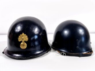 Frankreich, zweiteiliger Stahlhelm für Polizei in gutem Zustand