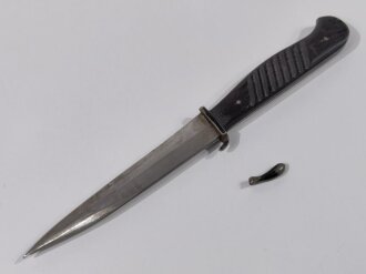 Grabendolch / Kampfmesser 1.Weltkrieg, dunkler Holzgriff mit 2 Nieten, Klinge beschliffen , die Parierstange abgebrochen aber beiliegend