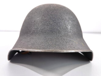 Schweiz, Stahlhelm M18/43 . Originallack