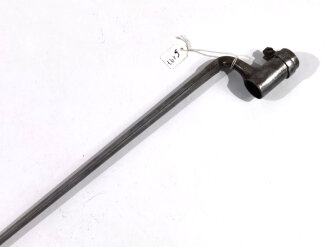 Tüllenbajonett mit Sperring für Dreyse Zündnadelgewehr  ,Deutschland, Modell 1841 dreikantig, Spitze ca 11 mm abgebrochen, Gesamtlänge 54,2cm,Klingenlänge  48,4 cm