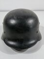 Stahlhelm Glocke Wehrmacht Modell 1935, Q68. Nach dem Krieg schwarz lackiert