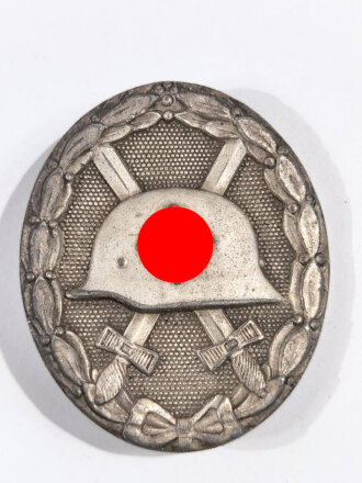 Verwundetenabzeichen 1939 in Silber mit Hersteller 65 für " Klein & Quenzer A.G., Idar Oberstein " in Zink, mit LDO Etui / Etui hat leichte beschädigungen