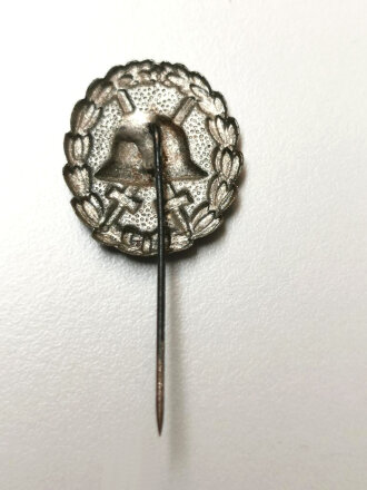 Miniatur zum Verwundetenabzeichen Silber 1. Weltkrieg, Größe 22 mm