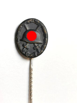 Miniatur, Verwundetenabzeichen 1939 Schwarz mit Hersteller L/15 auf der Rückseite, Größe 16 mm