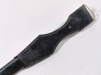 Scheide für Extraseitengewehr KS98 der Wehrmacht,   Länge 27,5 cm, Koppelschuh aus Ersatzmaterial mit Nagelloch