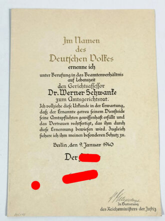 Ernennung zum Beamten auf Lebenszeit und  Amtsgerichtsrat, datiert 9. Januar 1940 in Großformat, gedruckte Unterschrift von Adolf Hitler und handschriftliche Unterschrift der Vertretung des Reichsminister der Justiz.