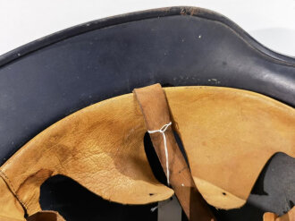 Stahlhelm Luftschutz, Originallack, das Abzeichen sauber entfernt