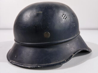 Stahlhelm Luftschutz, ungereinigtes Stück, der Kinnriemen und das Innenfutter aus Ersatzmaterial