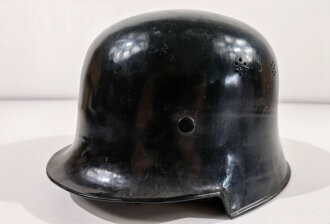 Stahlhelm Feuerwehr III.Reich, überlackiertes...