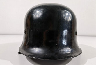 Stahlhelm Feuerwehr III.Reich, überlackiertes...