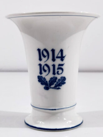 Porzellanmanufaktur Meissen, Vase mit Eisernem Kreuz 1.Klasse 1914. Höhe 16,5cm, unbeschädigtes Stück