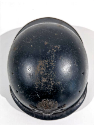 Frankreich, Stahlhelm für Panzertruppen Modell 1935. Blauer Originallack, getragenes Stück in gutem Zustand