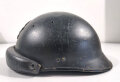 Frankreich, Stahlhelm für Panzertruppen Modell 1935. Blauer Originallack, getragenes Stück in gutem Zustand