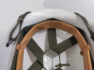 Innenhelm für Stahlhelm M1 aus weissem Kunststoff