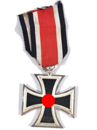 Eisernes Kreuz 2. Klasse 1939 mit Bandabschnitt, sehr...