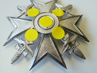 Spanienkreuz in Silber mit Schwertern, Buntmetall versilbert, Kanten poliert