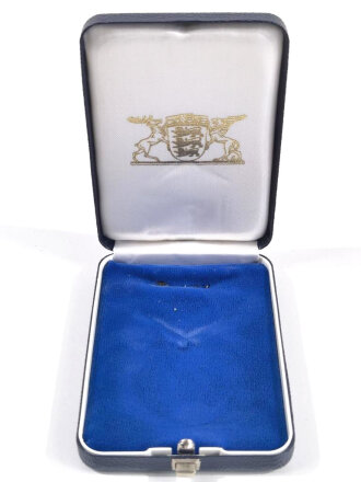Deutschland nach 1945, Ehrenmedaille des Ministerpräsidenten für Arbeitsjubilare in der freien Wirtschaft Baden- Württemberg, in Silber für 40 Arbeitsjahre im Etui. 800er Silber