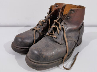 Paar Halbschuhe aus der Zeit des 2.Weltkrieg. Keine Fertigung für die Wehrmacht, so etlv. vom Rad , OT usw. getragen. Sohlenlänge 28,5cm