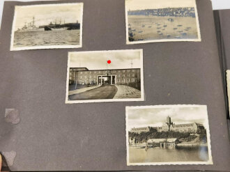Fotoalbum Kriegsmarine, angeschmutzt und bis auf ein paar Kantinenbilder leer